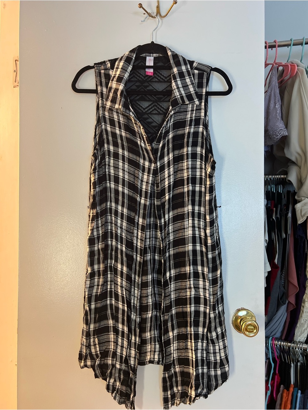 No Boundaries Black and White Plaid Sleeveless Tunic